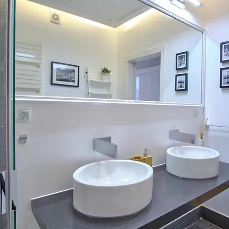 Glamorous And Alfama Riverview Лісабон