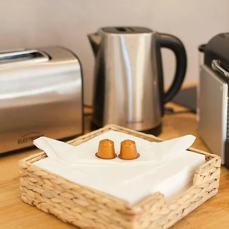 Glamorous And Alfama Riverview