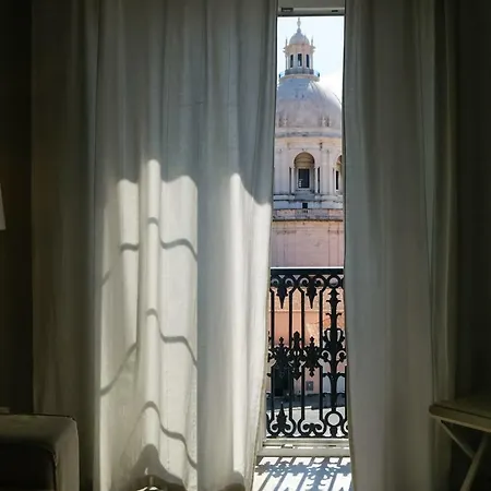 Glamorous And Alfama Riverview Apartment *