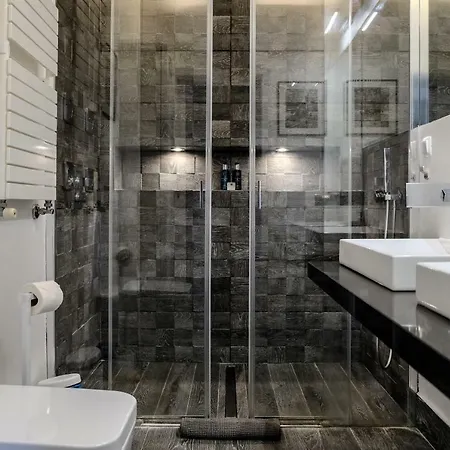 Glamorous And Alfama Riverview