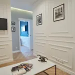 Glamorous And Alfama Riverview Apartment