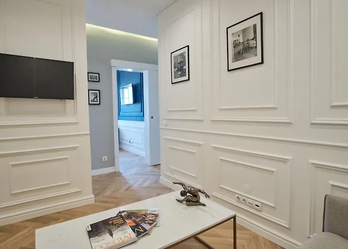 Glamorous And Alfama Riverview شقة