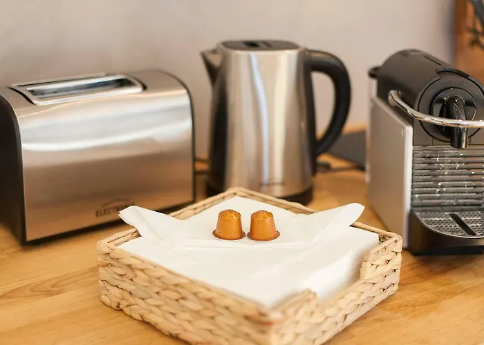 Glamorous And Alfama Riverview