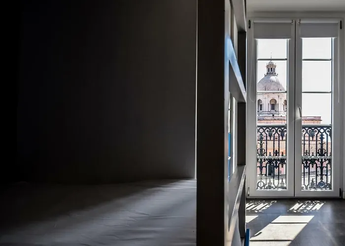 Glamorous And Alfama Riverview شقة *